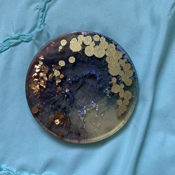 Resin Crystal Embedded Handmade Coaster Set - Picture 6 of 8